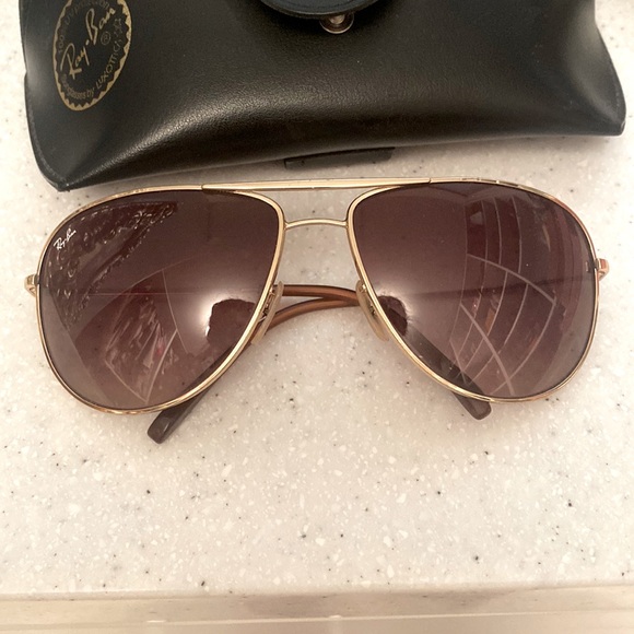 Ray-ban Sunglasses - Picture 1 of 2